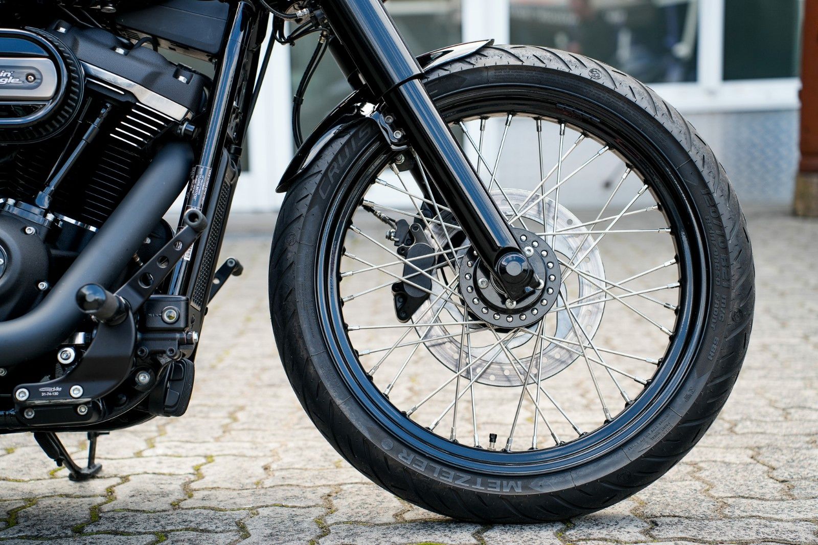 Fahrzeugabbildung Harley-Davidson SOFTAIL STREET BOB CLUBSTYLE J&H Ape - Airride