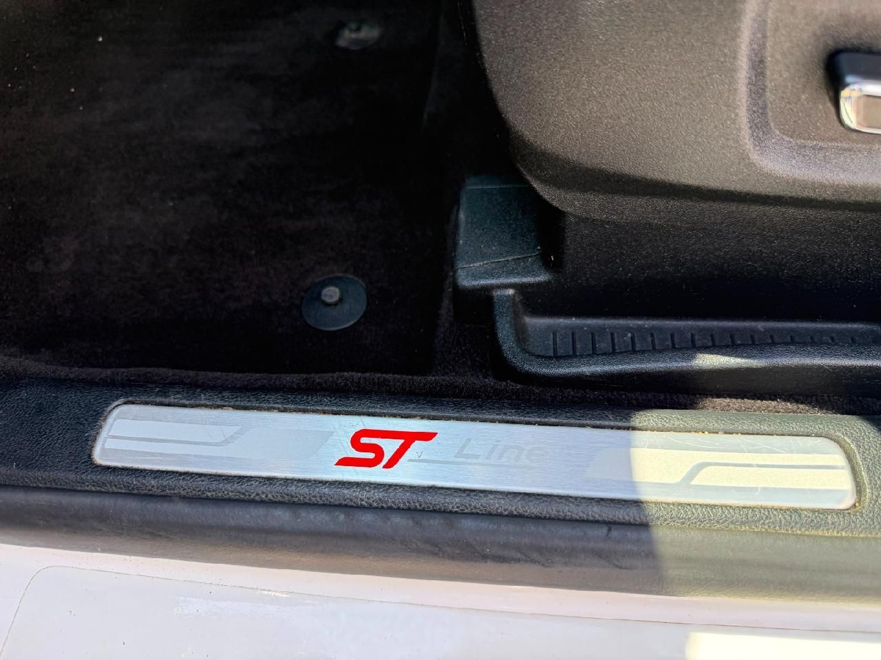 Fahrzeugabbildung Ford Edge ST-Line 4x4 Pano, AHK, Vollausst., Matrix