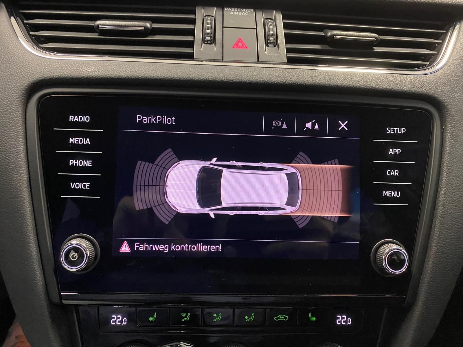 Fahrzeugabbildung SKODA Octavia Ambition 1.5 TSI APP+KLIMA+PDC+SITZHEIZ+