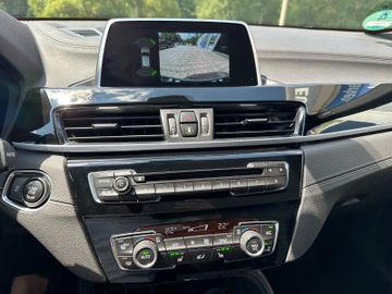 Bild 12 BMW X2 Baureihe X2 xDrive 18 d Advantage Plus