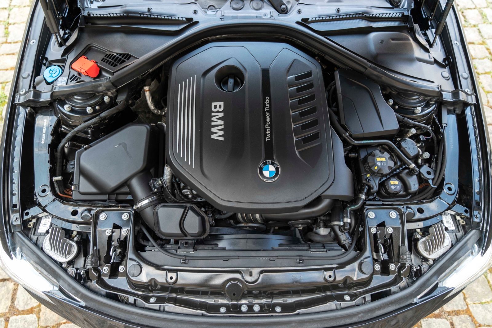 Fahrzeugabbildung BMW 440I COUPE M-PERFORMANCE H&K LED HUD KAM CARPLAY