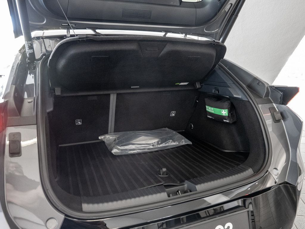 Lynk & Co 02