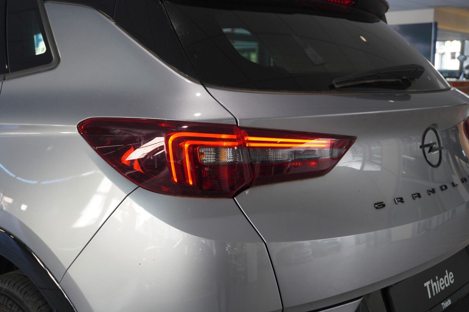 Fahrzeugabbildung Opel Grandland (X) 1.2T GS SPORT NAVI/LED/KAMERA/DAB+