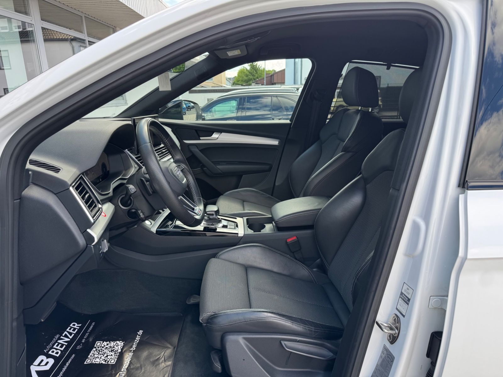 Fahrzeugabbildung Audi Q5 40 TDI quattro S line/LEDER/LED/NAVI/SHZ/ACC/