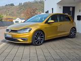 Volkswagen VW Golf | LED I Winterpaket I CarPlay I Kamera - mit Benzin-Antrieb: Winterpaket