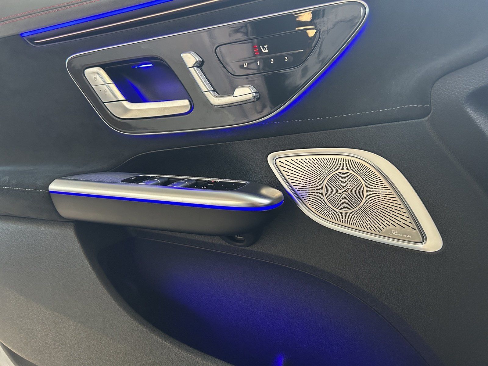 Fahrzeugabbildung Mercedes-Benz EQE 53 AMG Prem+ HYPER Pano DISTRO Memo AIRMATIC