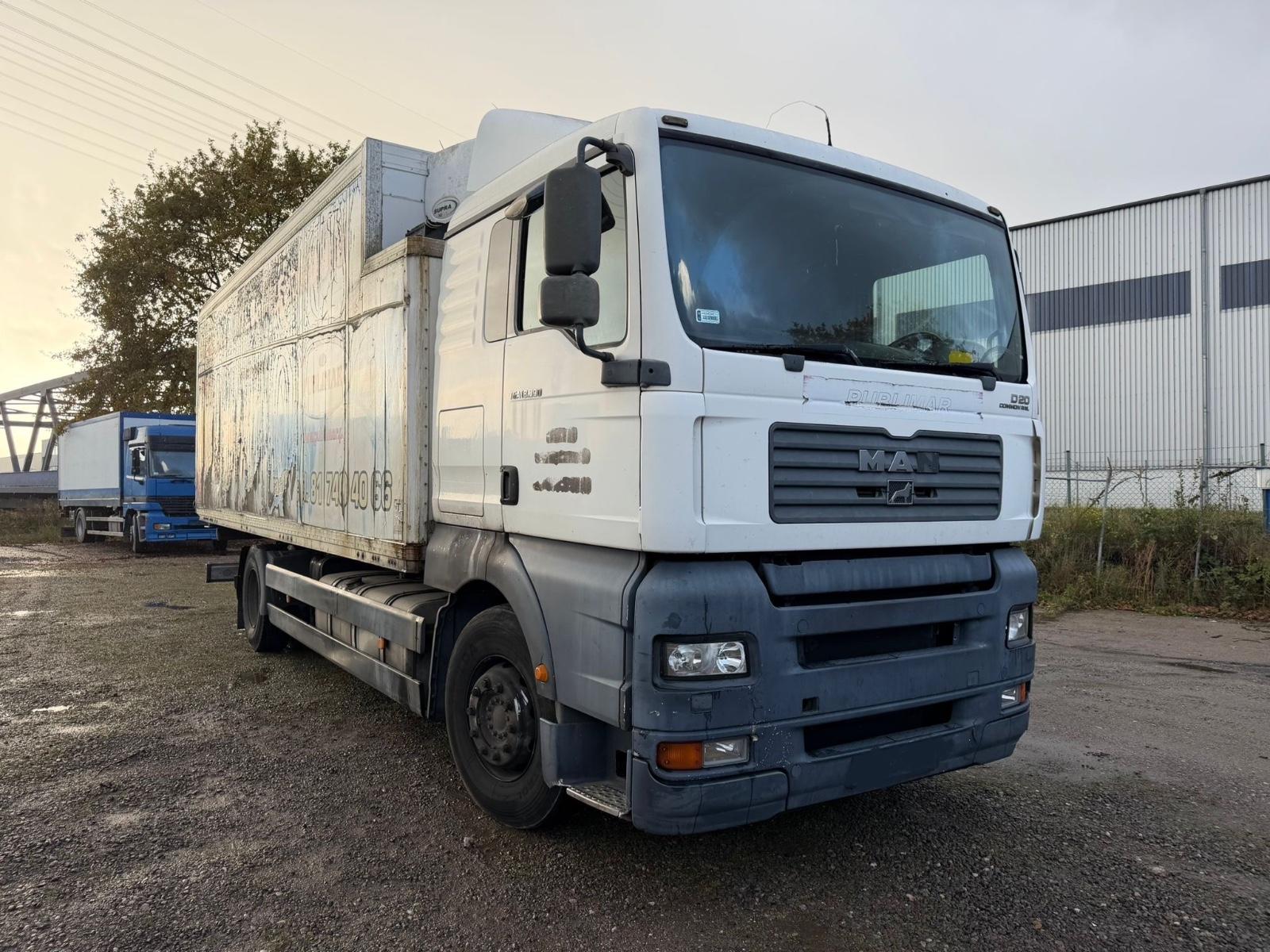 MAN 18.390 4x2 Schalt Getriebe.