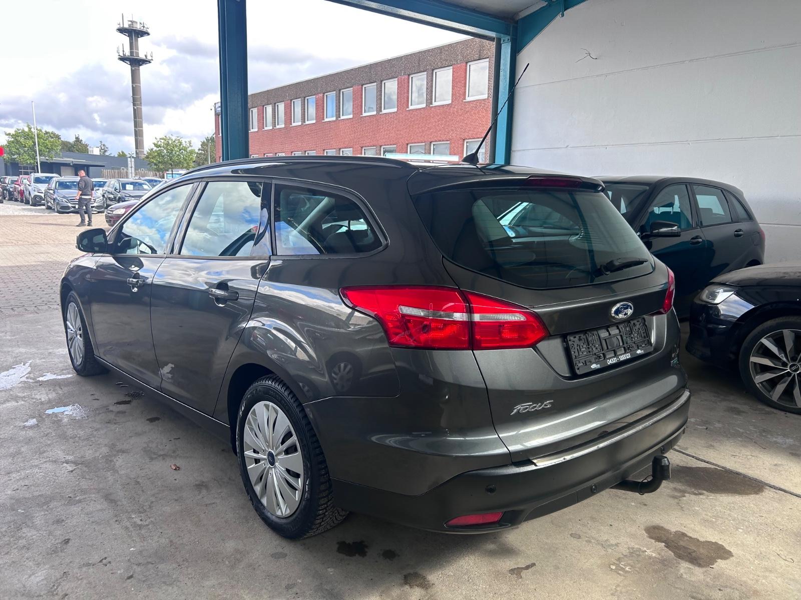 Ford Focus 2014 — engine 998 cm³, 125 HP (92kW)