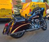 Harley-Davidson CVO Street Glide , Streaming Eagle, Garagenjuwel - Harley-Davidson Motorräder