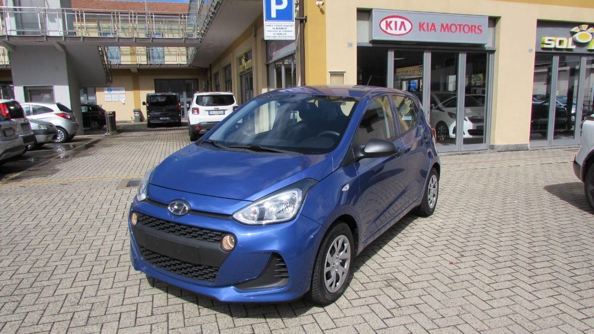 HYUNDAI i10