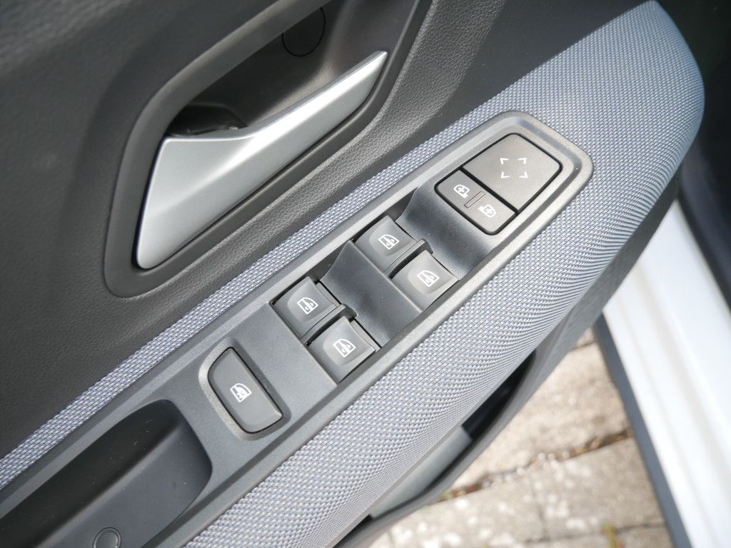 Fahrzeugabbildung Dacia Sandero Stepway Expression TCe 110