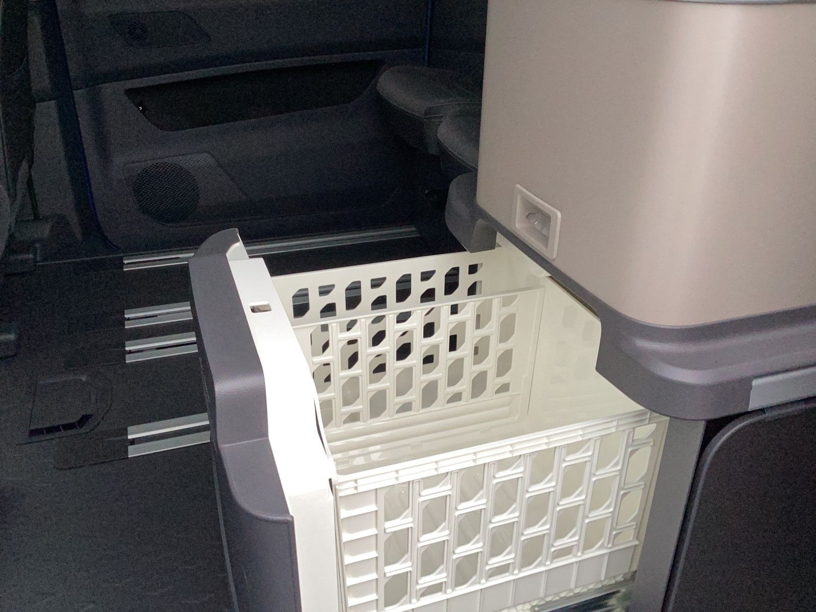 Fahrzeugabbildung Volkswagen T7 California Coast 7-DSG AHK NAVI STANDH. RFK