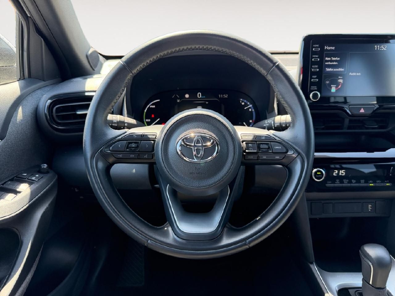 Fahrzeugabbildung Toyota Yaris Cross Hybrid FWD Team Deutschland