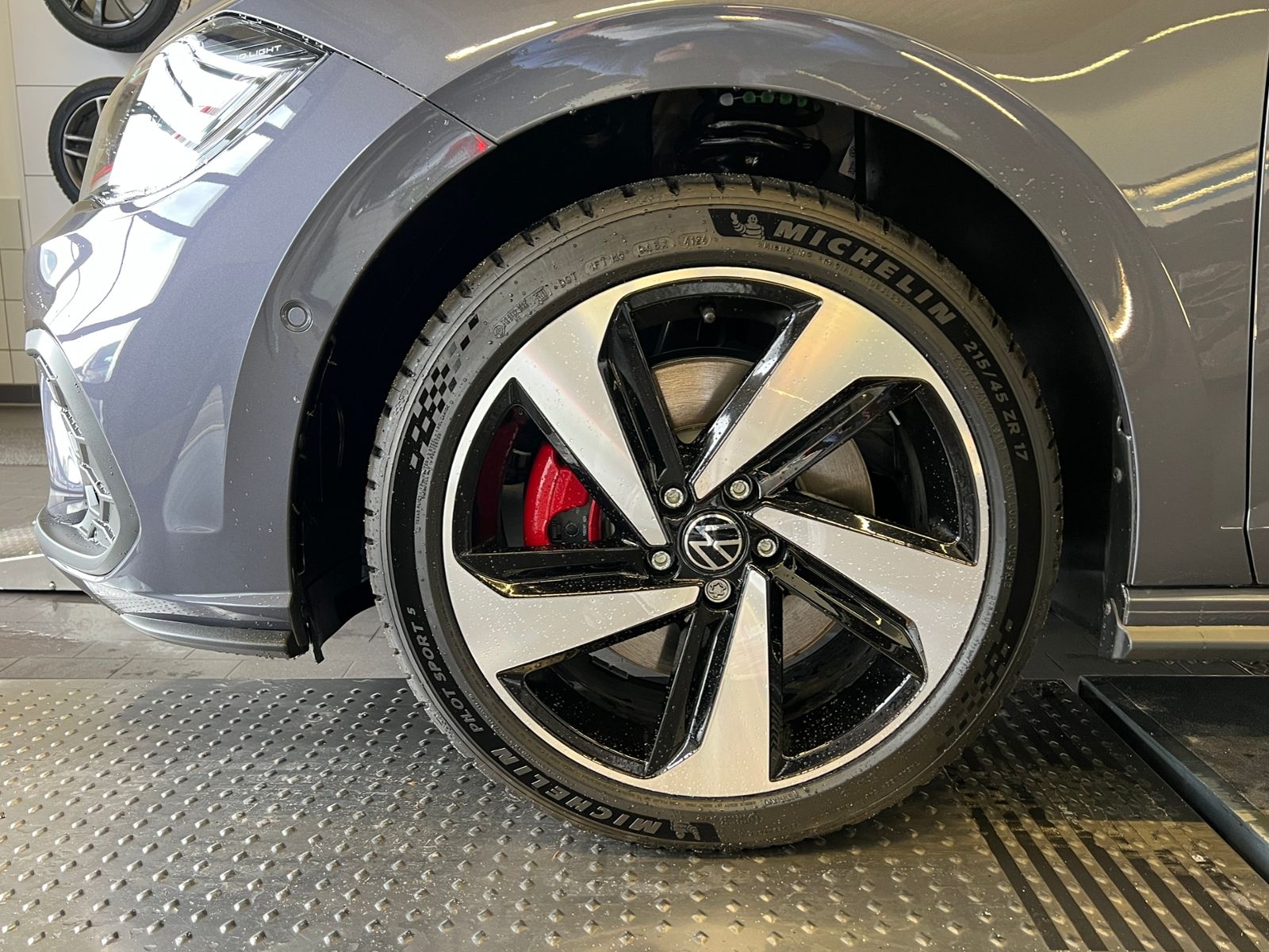 Fahrzeugabbildung Volkswagen Polo GTI 2.0 TSI DSG *IQ.Light, ACC, Ready2Disco