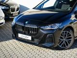 BMW 220i Active Tourer M-Sport AHK PANO KoZg AkSitze - gebrauchte Kleinbusse in Wiesbaden