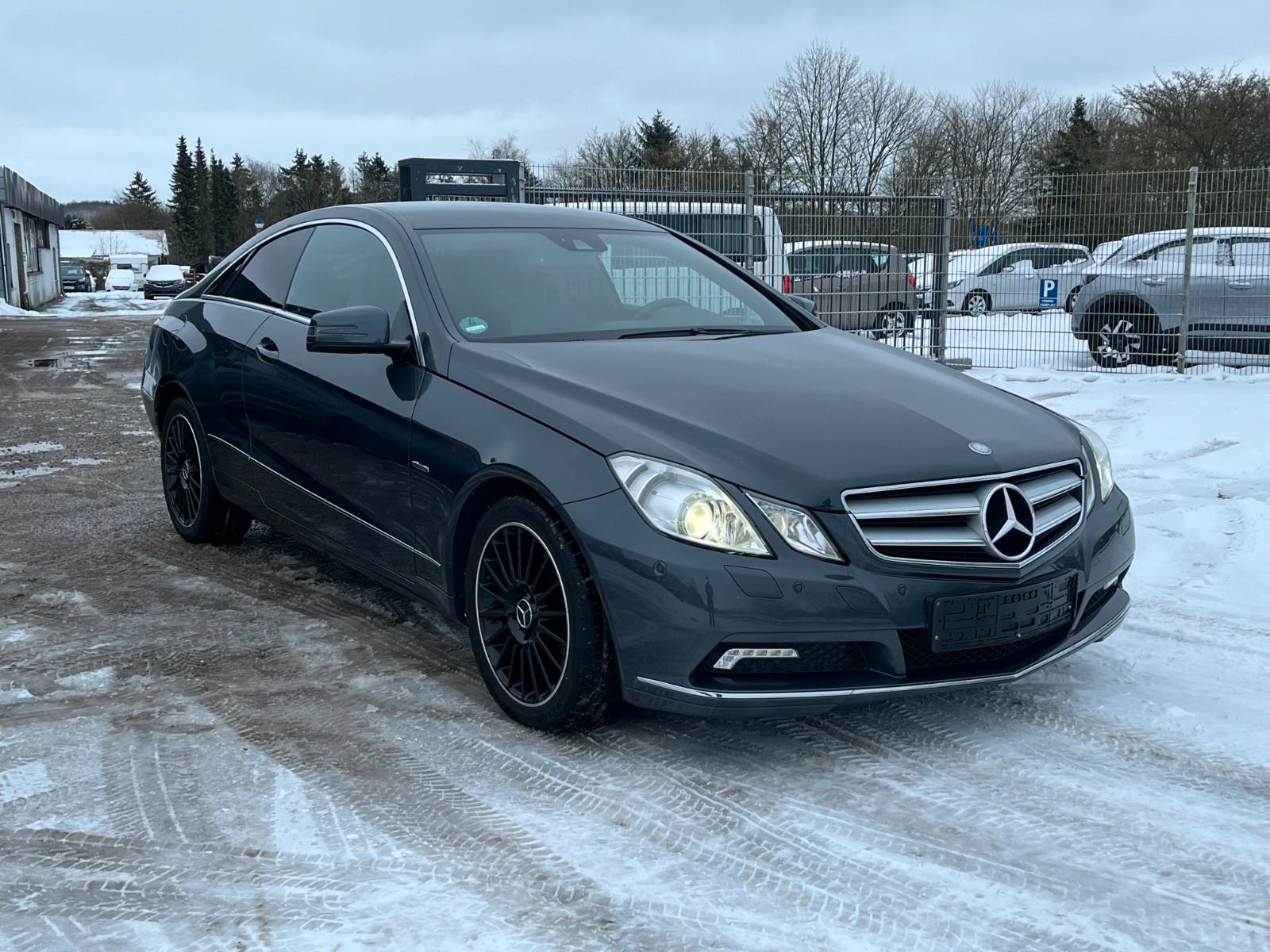 Mercedes-Benz E 250 E Coupe  CGI BlueEfficiency