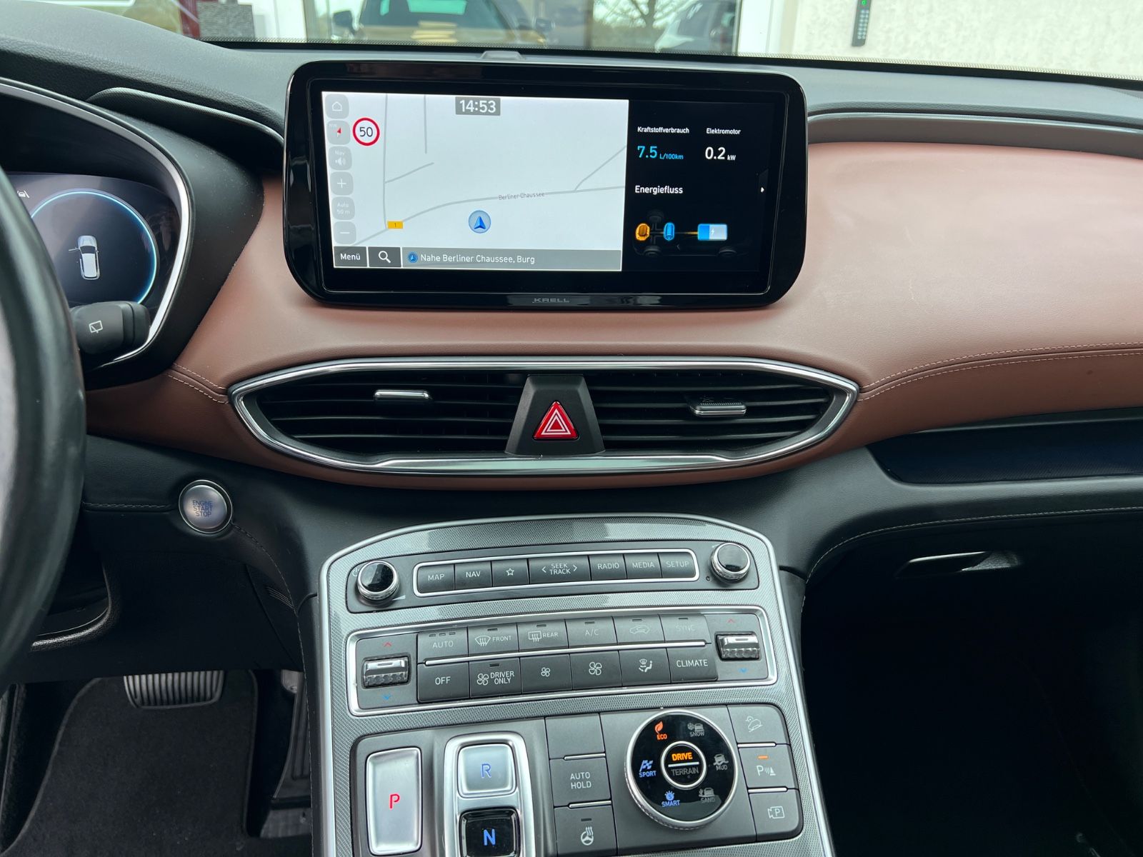 Fahrzeugabbildung Hyundai HYUNDAI SANTA FE 1.6 HEV 4WD Signature