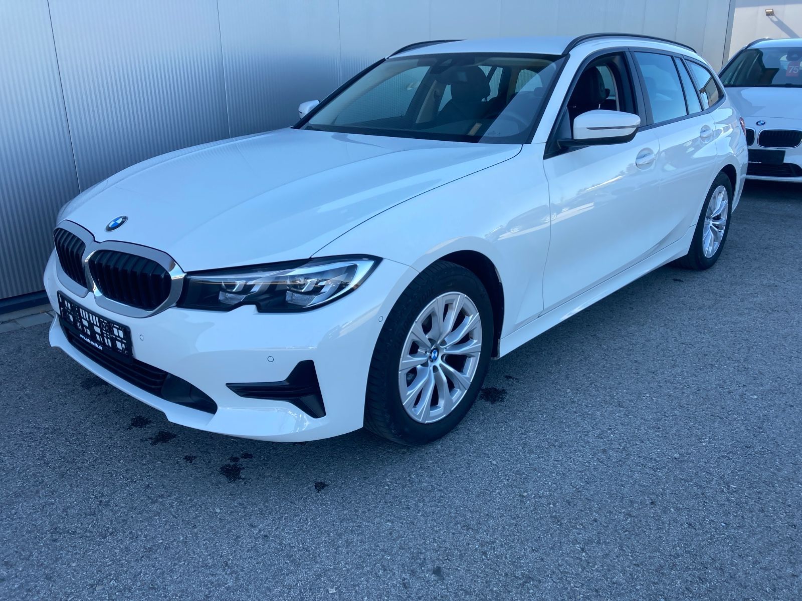 BMW 320iAT *WLAN*LED*DAB*Sportsitze*Teilleder*Kamera foto 4
