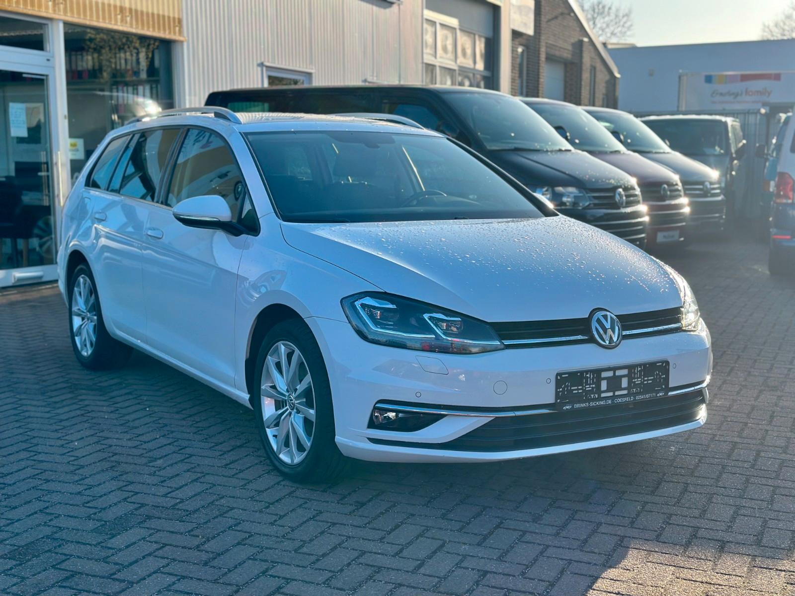 Volkswagen Golf VII Variant Highline RF-KAMERA/ACC/AHK/DSG