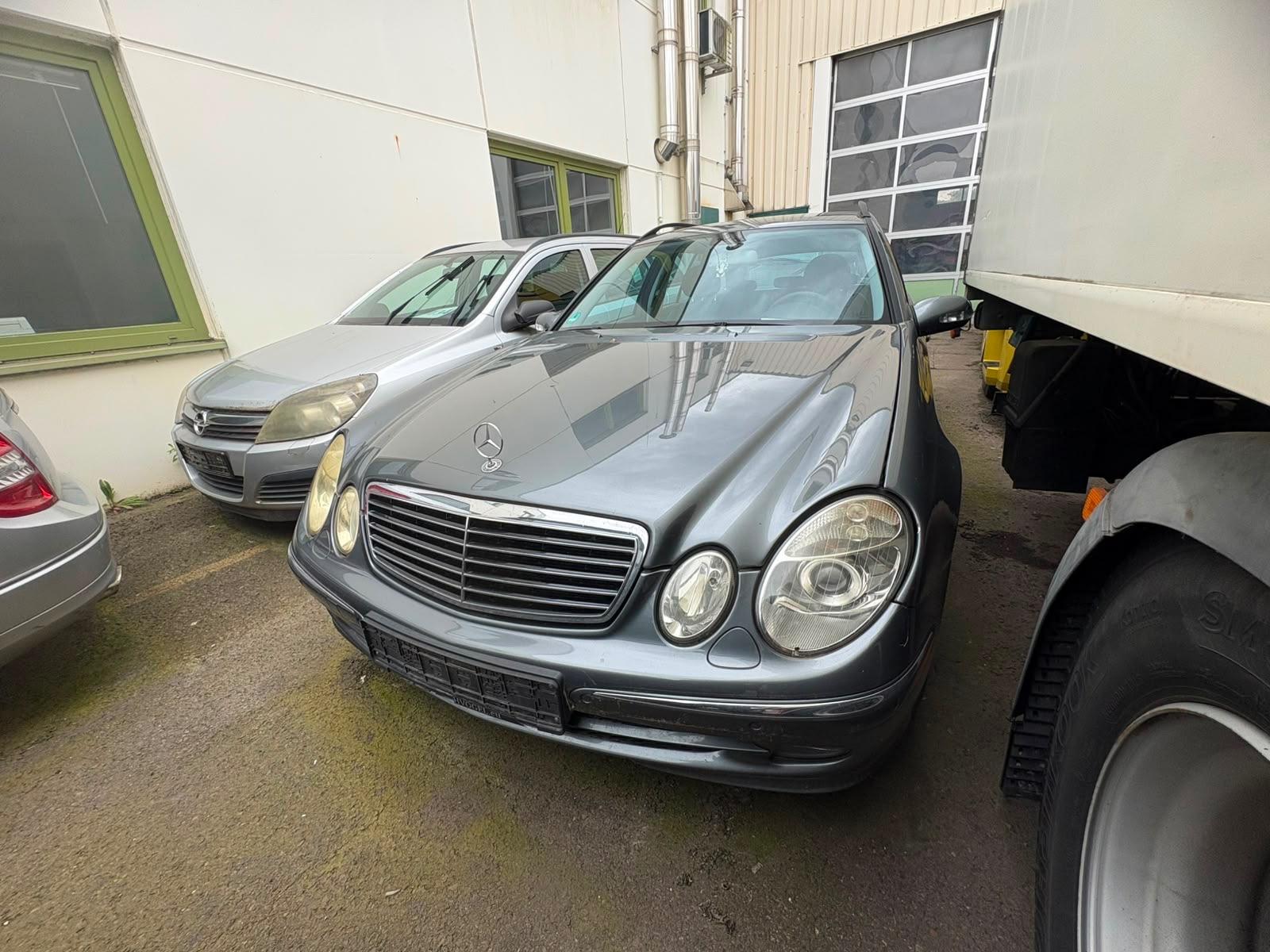 Mercedes-Benz E 220 E -Klasse T-Modell E 220 T CDI