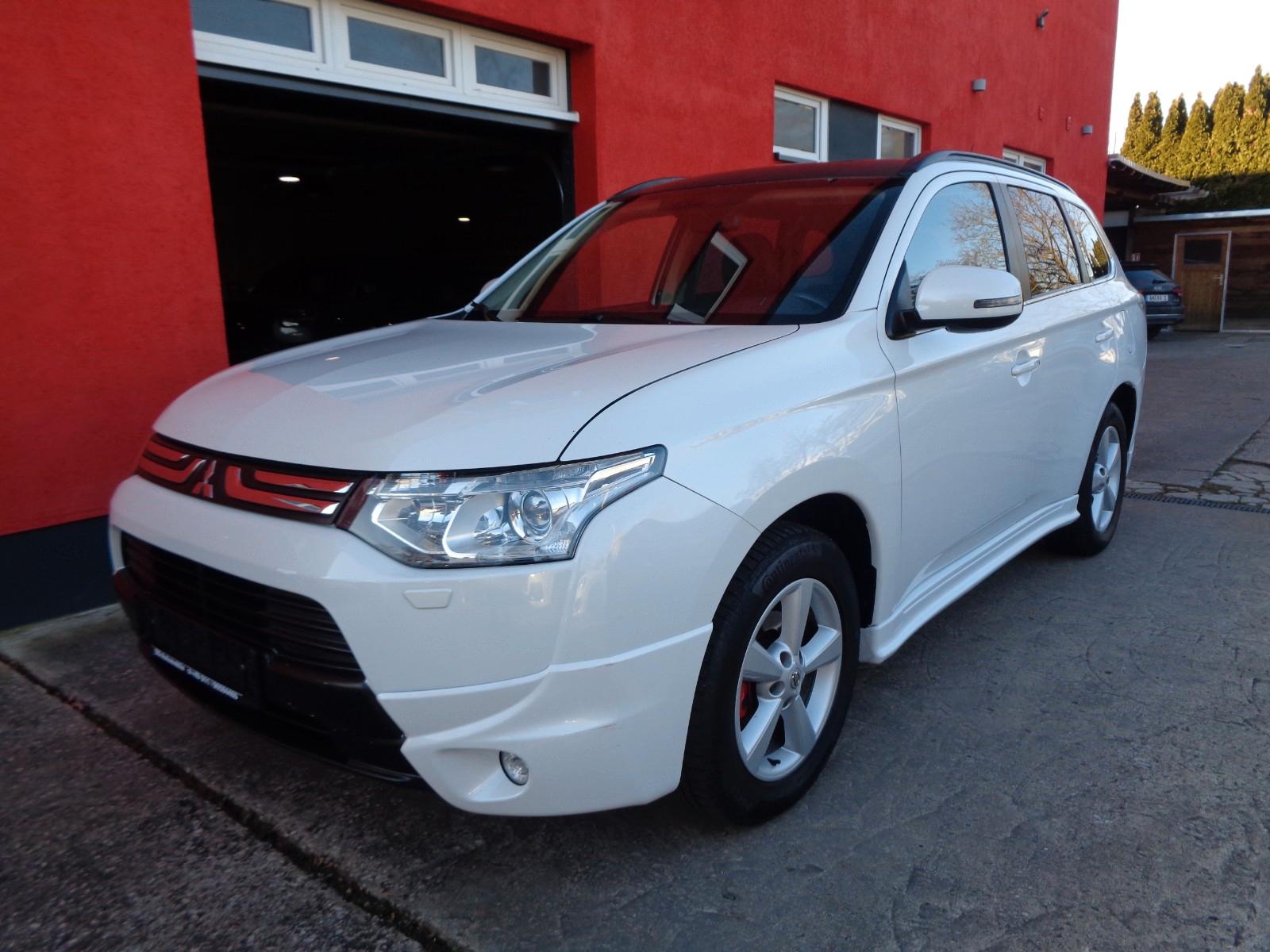 Mitsubishi Outlander 2.2 DI-D 4WD AUT. NAVI XENON 7-SITZER
