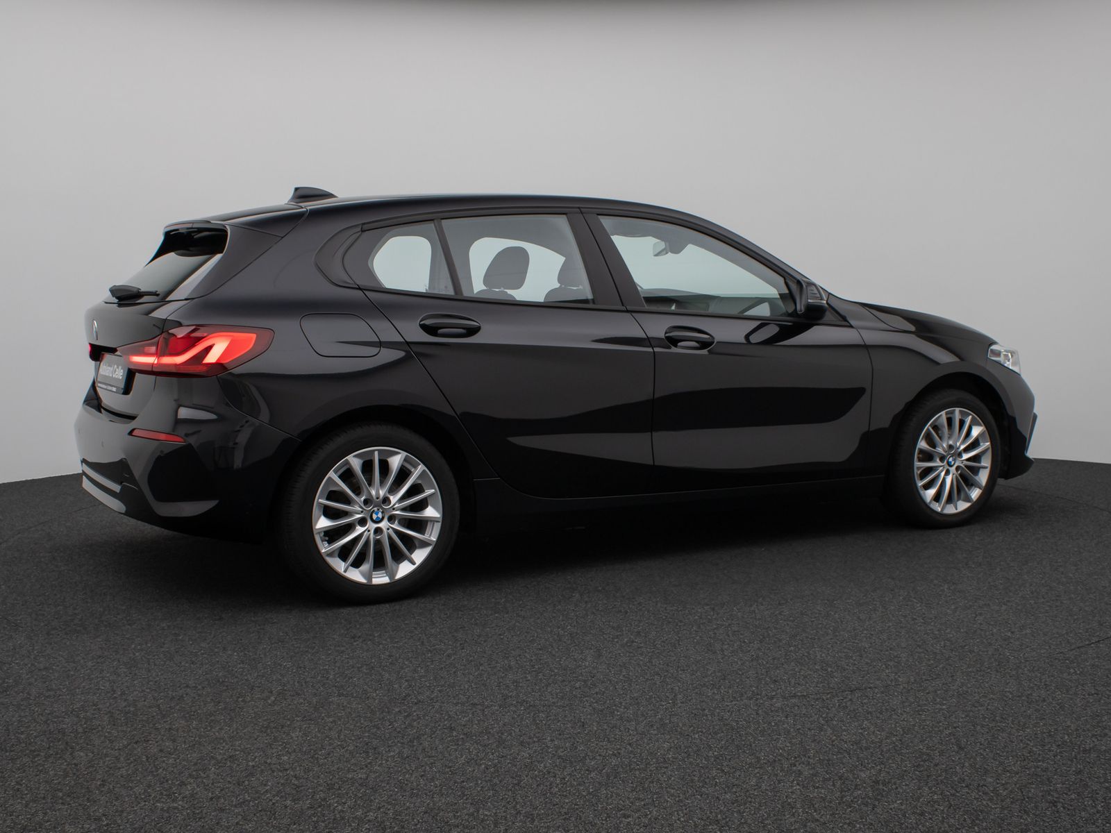 Fahrzeugabbildung BMW 118i PDC DAB CockPitPro AHKFernlichtassistent