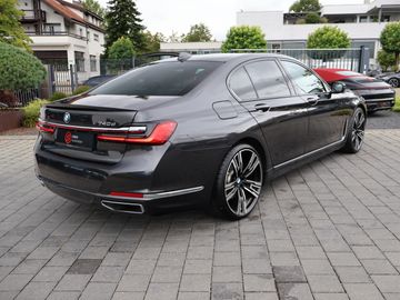 BMW 740 - 9