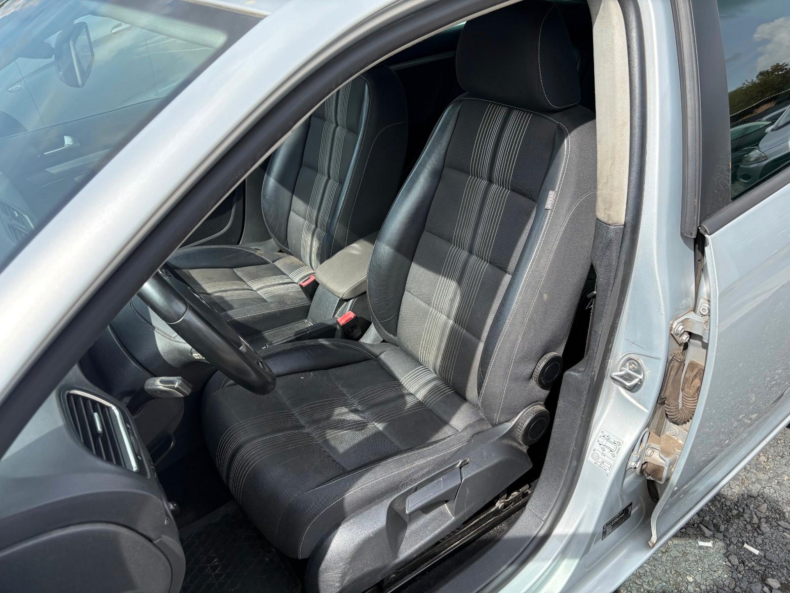 Volkswagen Golf 2012 — photo 20