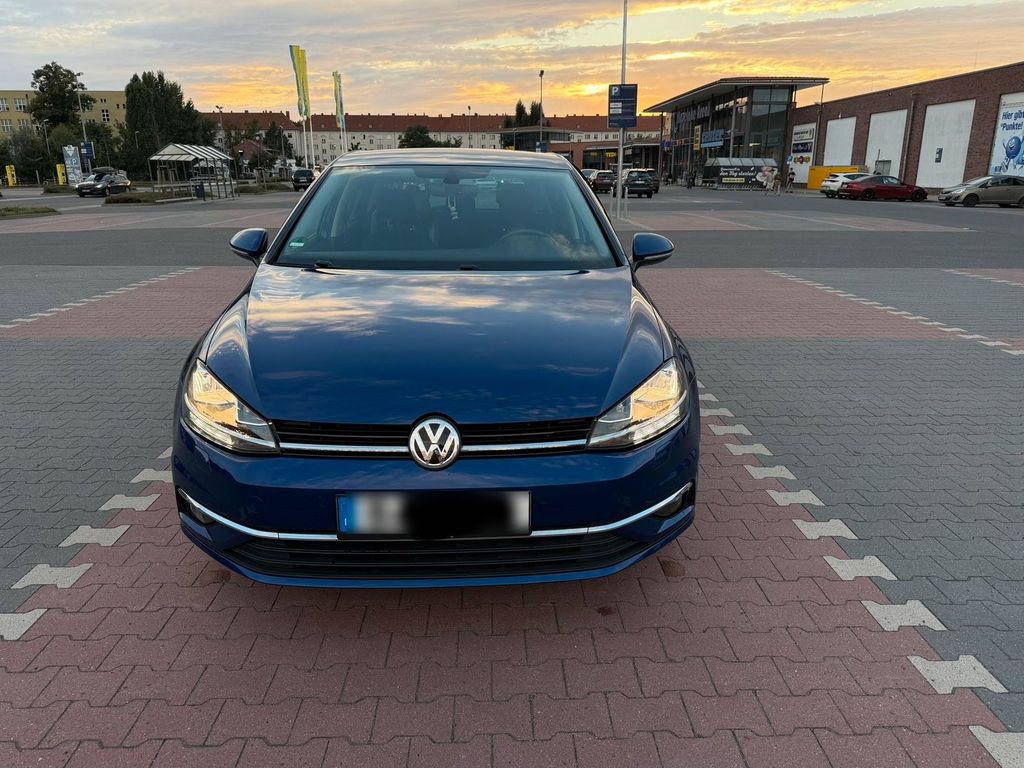 Image of Volkswagen Golf
