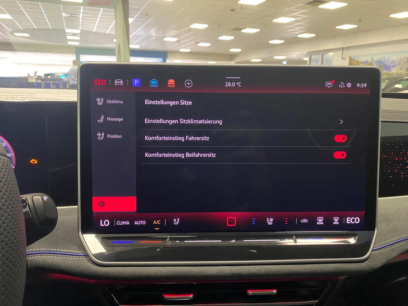 Fahrzeugabbildung Volkswagen Passat Variant 1.5 TSI eHybrid DCC R-Line