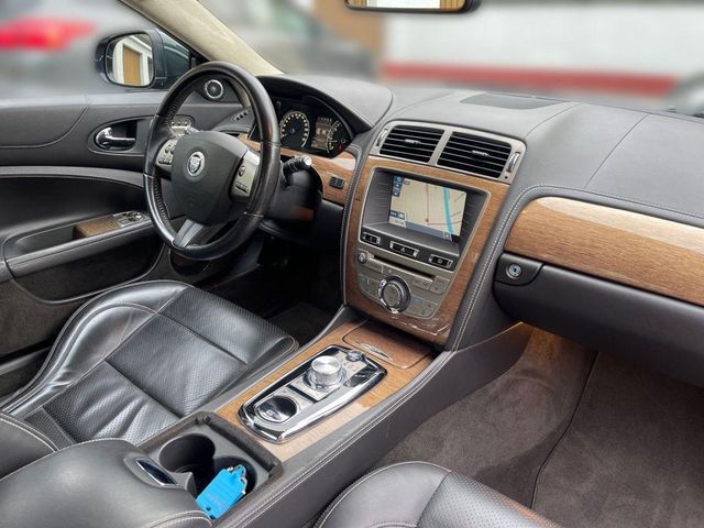 Jaguar XK 5.0 Coupe Portfolio