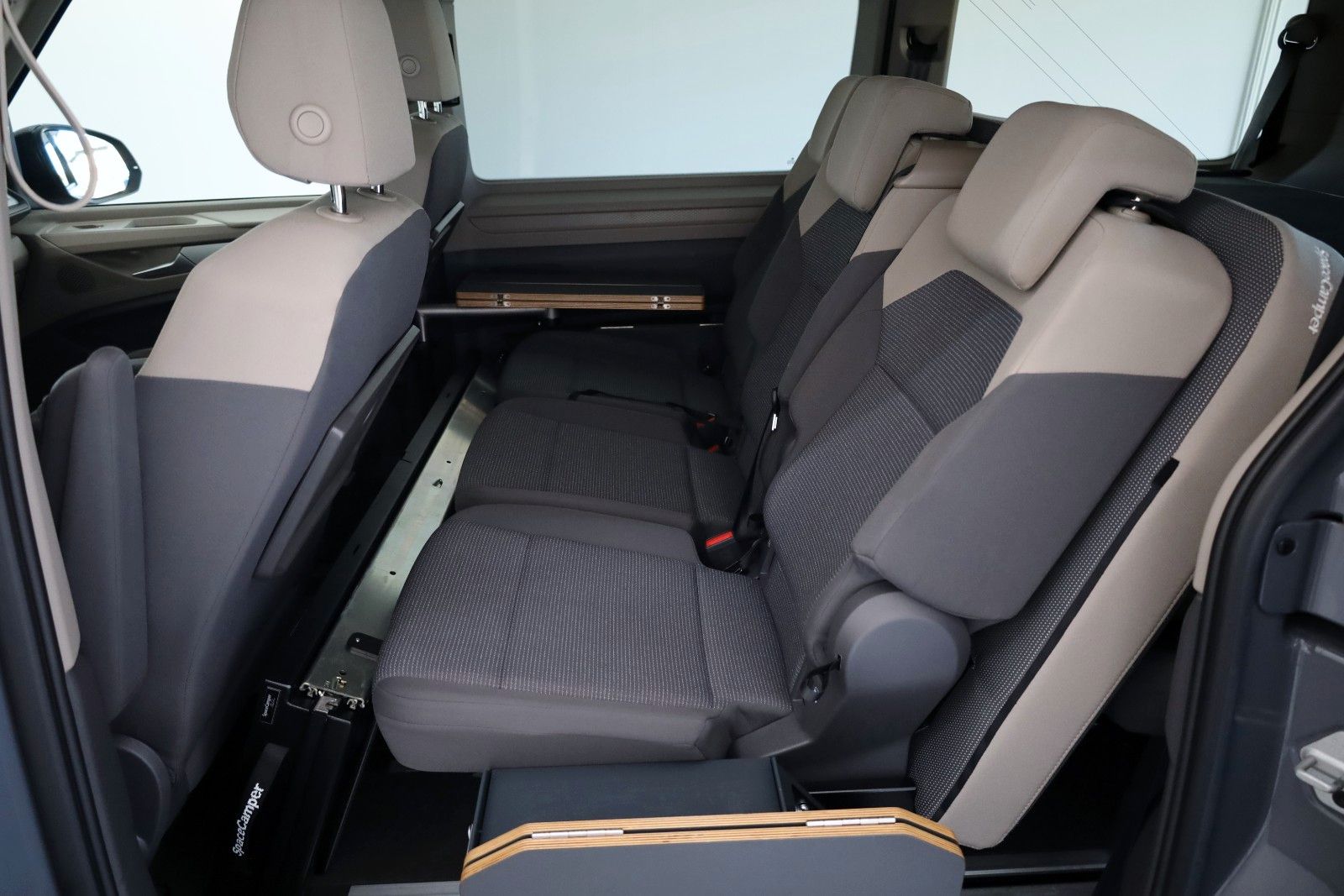Fahrzeugabbildung Volkswagen T7 Multivan lang Space- Camper/Lounge/Slide,WR