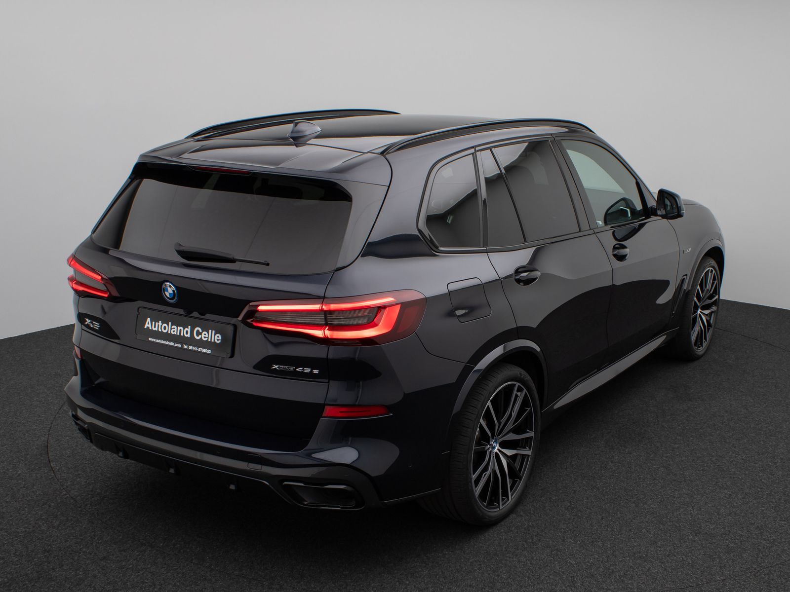 Fahrzeugabbildung BMW X5 xD45e M Sport Kamera Laser HUD DAB HiFi ACC
