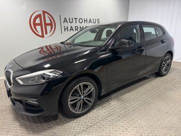 Fahrzeugverkauf 4 BMW 118 d Sport Line AT LED Shadow Line Navi