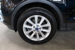Fahrzeugabbildung Ford Kuga TDCi 4x4 Titanium Automatik AHK WinterPaket