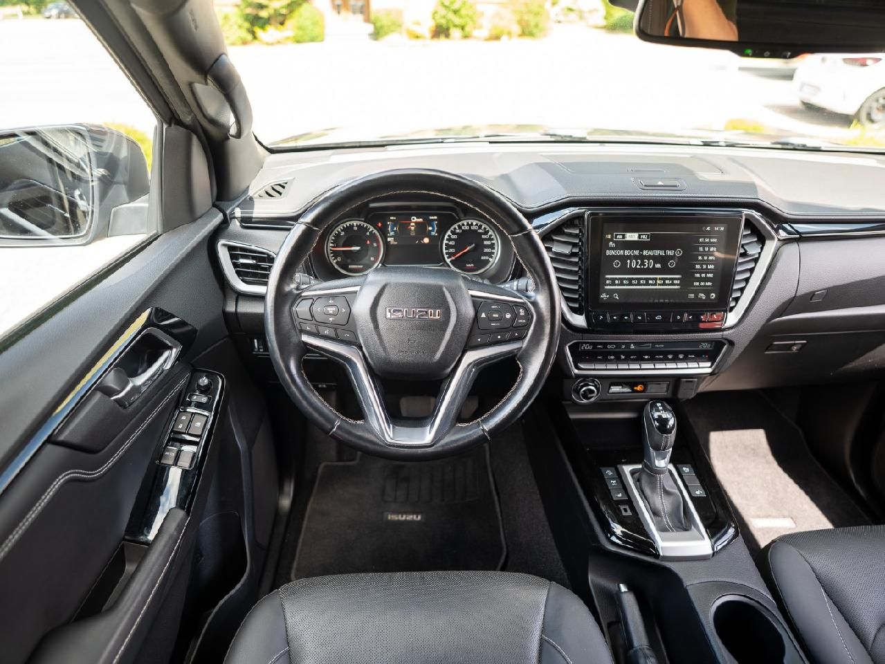 Fahrzeugabbildung Isuzu D-Max Space Cab 4WD LSE