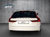 Volvo V90 Kinetic WiPa AHK Teilleder - weiße Volvo V90
