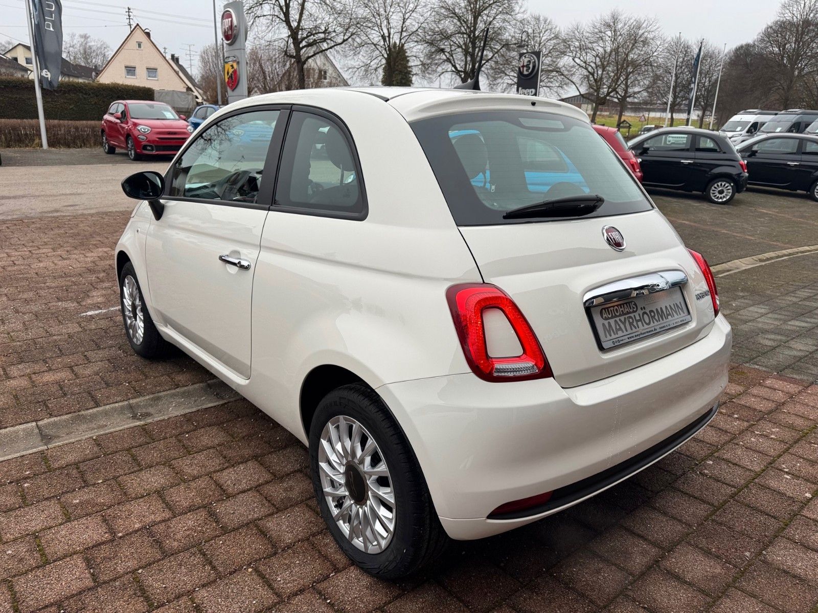 Fahrzeugabbildung Fiat FIAT 500 HATCHBACK NAVI KLIMAAUT.