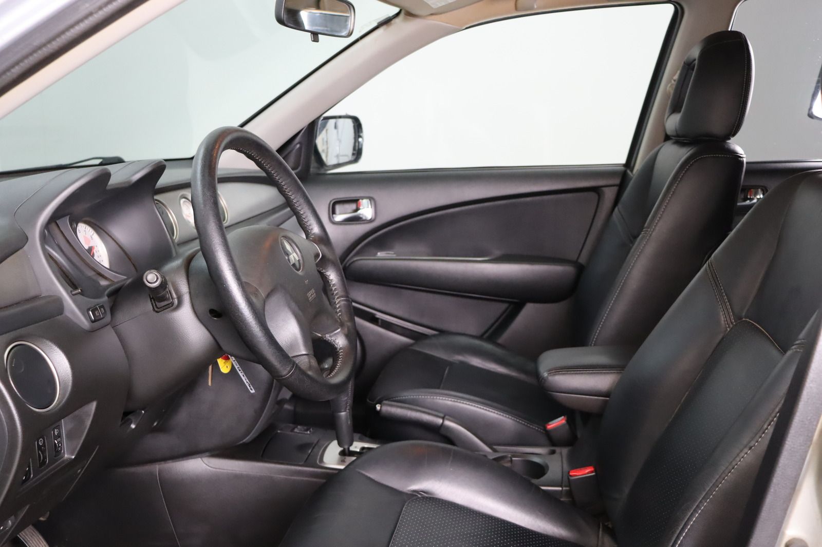 Fahrzeugabbildung Mitsubishi Outlander 2.4 Intense