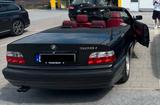 BMW 325i Cabrio - BMW 325 Gran Turismo: Schwarz