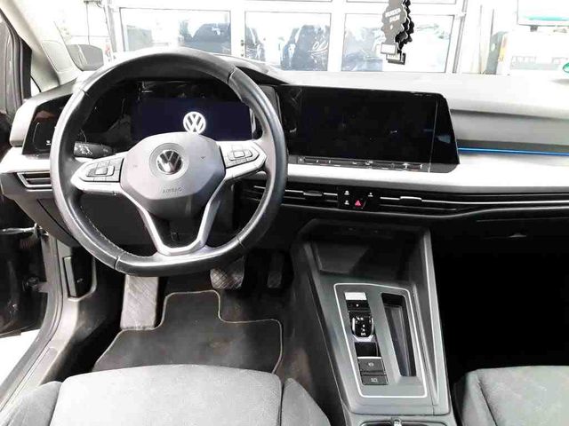 Golf VIII Variant 2.0 TDI LIFE LED+DCP+APP+NAVI+
