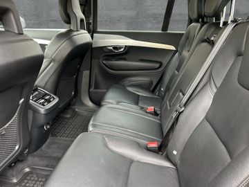 Volvo XC90 - 8