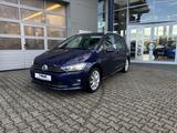 Volkswagen Golf VII Plus Sound 1.2 TSI+DYNAUDIO+NAVI+RCAM+ - Volkswagen Golf mit Benzin-Antrieb: Kleinbus, 1.2