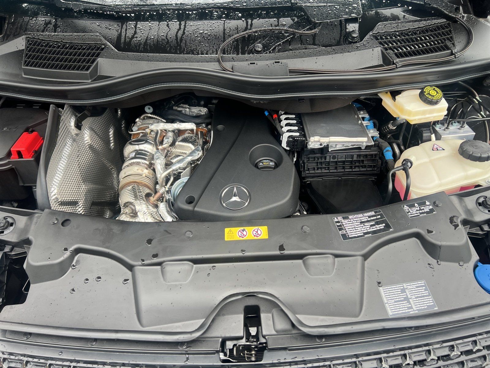 Fahrzeugabbildung Mercedes-Benz V 300 d 4MATIC PanoDach AMG-Paket BurmesterSound