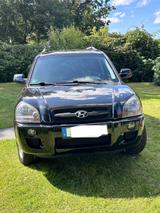 Hyundai TUCSON 2.0 CRDi Diesel Allrad TÜV NEU