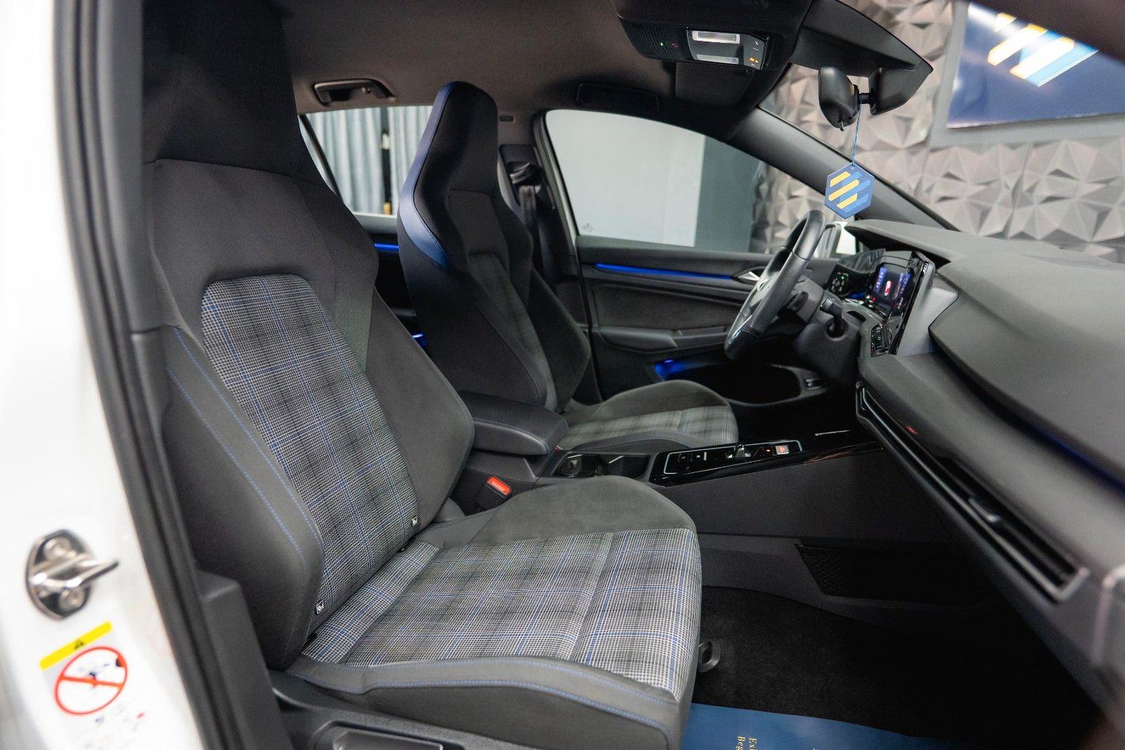 Fahrzeugabbildung Volkswagen Golf VIII Lim. GTE eHybrid Sport | LED | ACC