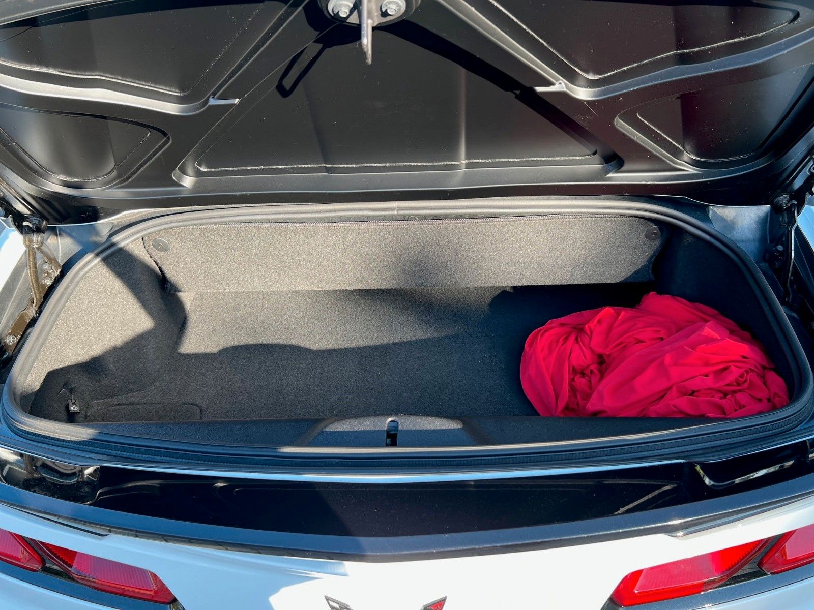 Fahrzeugabbildung Corvette C7 6.2 V8 AT8 Stingray Cabrio 3LT