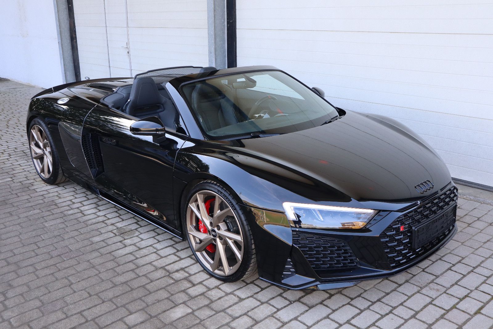 AUDI R8 Spyder V10 qu performance exclusive / SCHALE