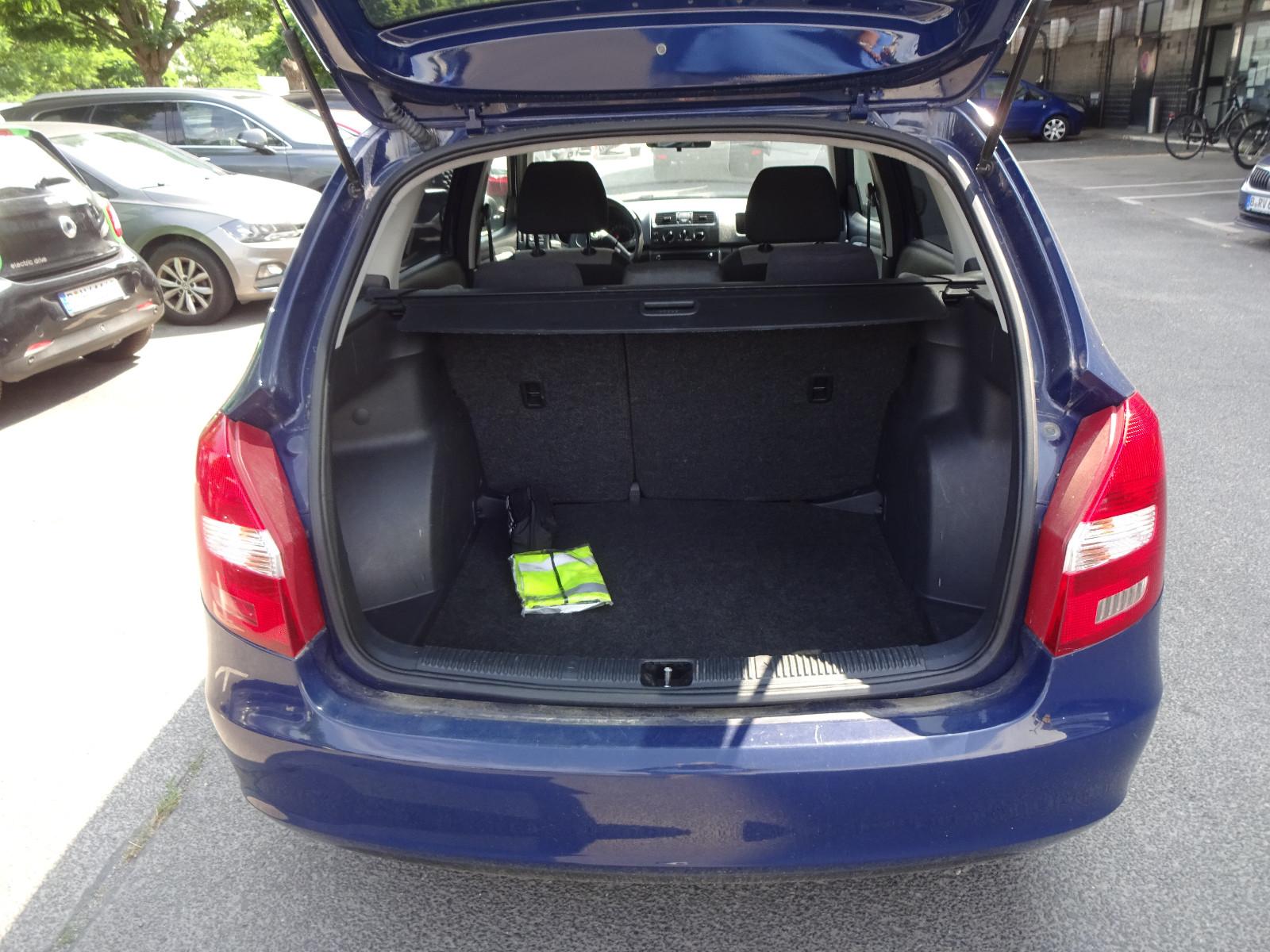 Skoda Fabia 2011 — photo 11