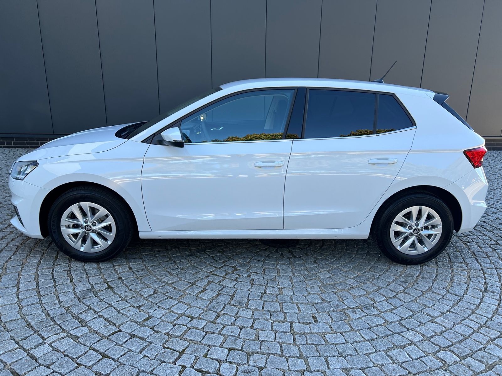 Fahrzeugabbildung SKODA Fabia Selection 1.0 TSI DSG *LED, ACC, 15'-LM*